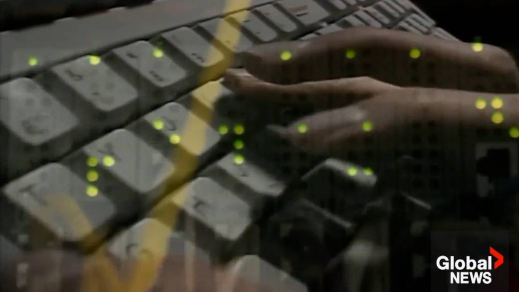 Click to play video: 'China hacked key U.S. offices: Report'