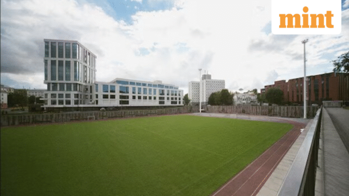 Commanders head coach Dan Quinn takes over defensive coordinator duties Commanders head coach Dan Quinn takes over defensive coordinator duties from Joe Whitt Jr.