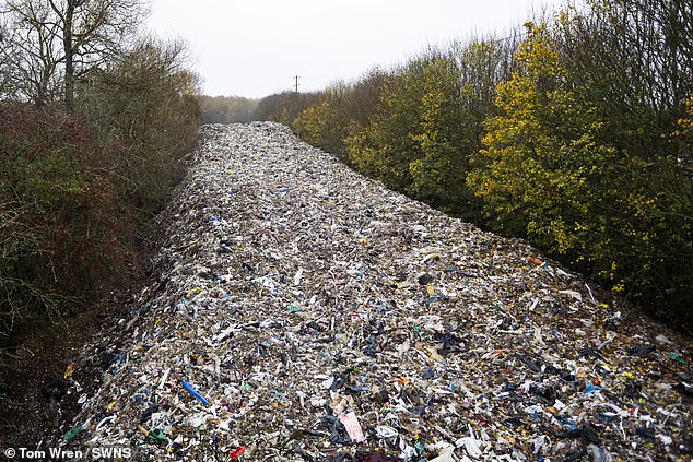 Crime gang is blamed for Britain's biggest ever fly tip A crime gang could be behind one of Britain's biggest ever flytipping incidents which has seen a 500ft-long pile of waste dumped in Oxfordshire