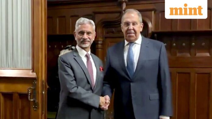 EAM S Jaishankar: India, Russia looking at finalising new pacts, Moscow, Nov 17 (ANI): External Affairs Minister S Jaishankar meets Russia's Foreign Minister Sergey Lavrov, in Moscow on Monday. (Russian Embassy in India/ANI Video Grab)
