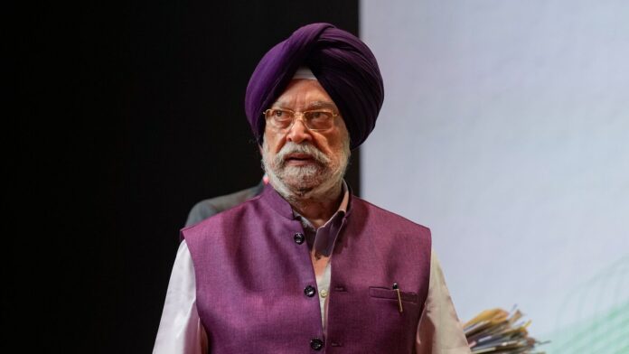 Indian oil companies sign first-ever LPG deal with US for Indian oil companies sign first-ever LPG deal with US for 10% annual imports, announces Hardeep Singh Puri