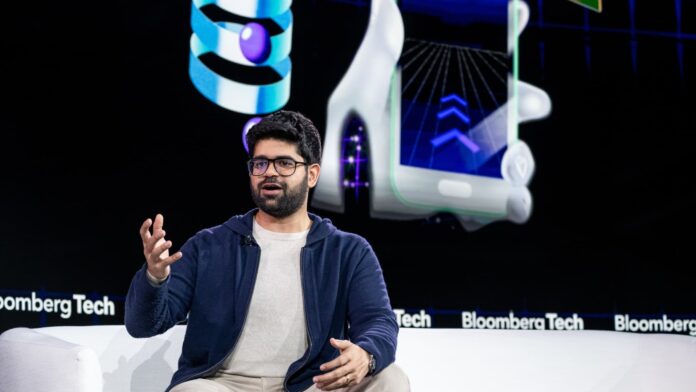 Perplexity AI accuses Amazon of bullying with Comet legal threat Perplexity AI accuses Amazon of bullying with Comet legal threat