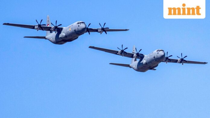 Turkish military cargo plane crashes over Georgia-Azerbaijan border, President Erdogan A Turkish C-130 Hercules military cargo aircraft crashed on Tuesday