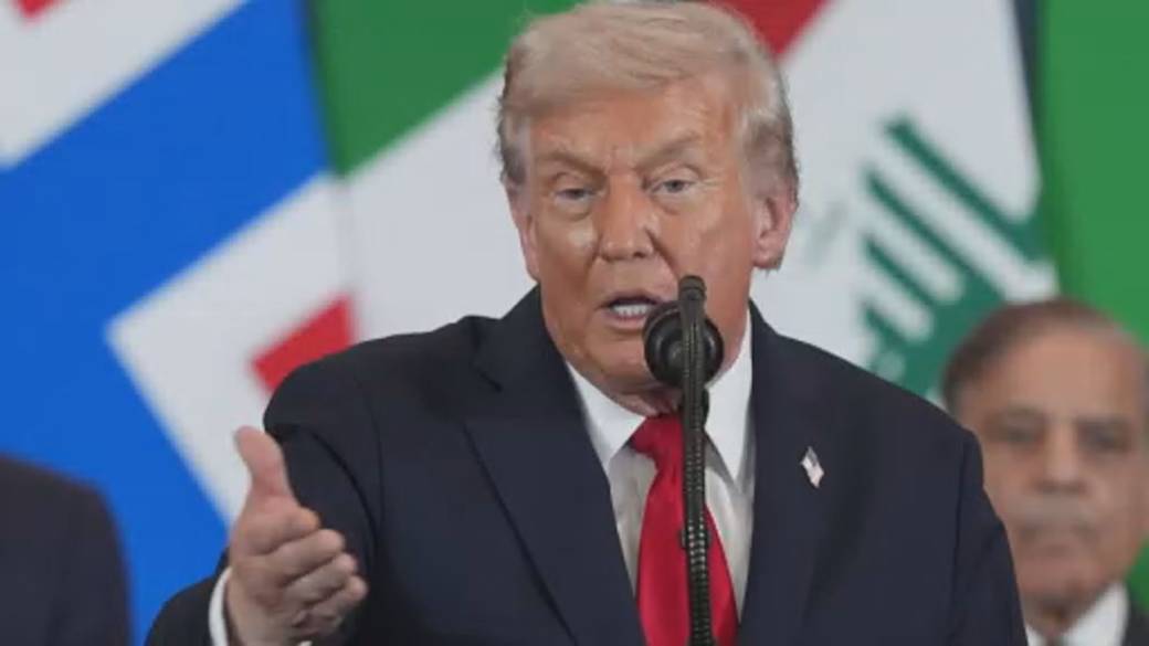 Click to play video: 'Trump signs Gaza peace deal, as questions linger over Middle East’s future'