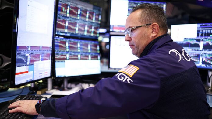 We don't have high hopes for this tech stock, but We don't have high hopes for this tech stock, but we're thrilled with this bank